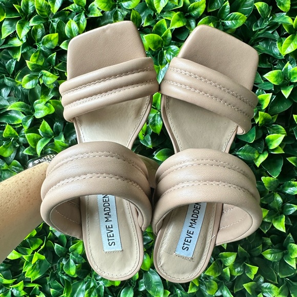 Steve Madden Chunky Heel Sandals NWOT - Picture 2 of 12